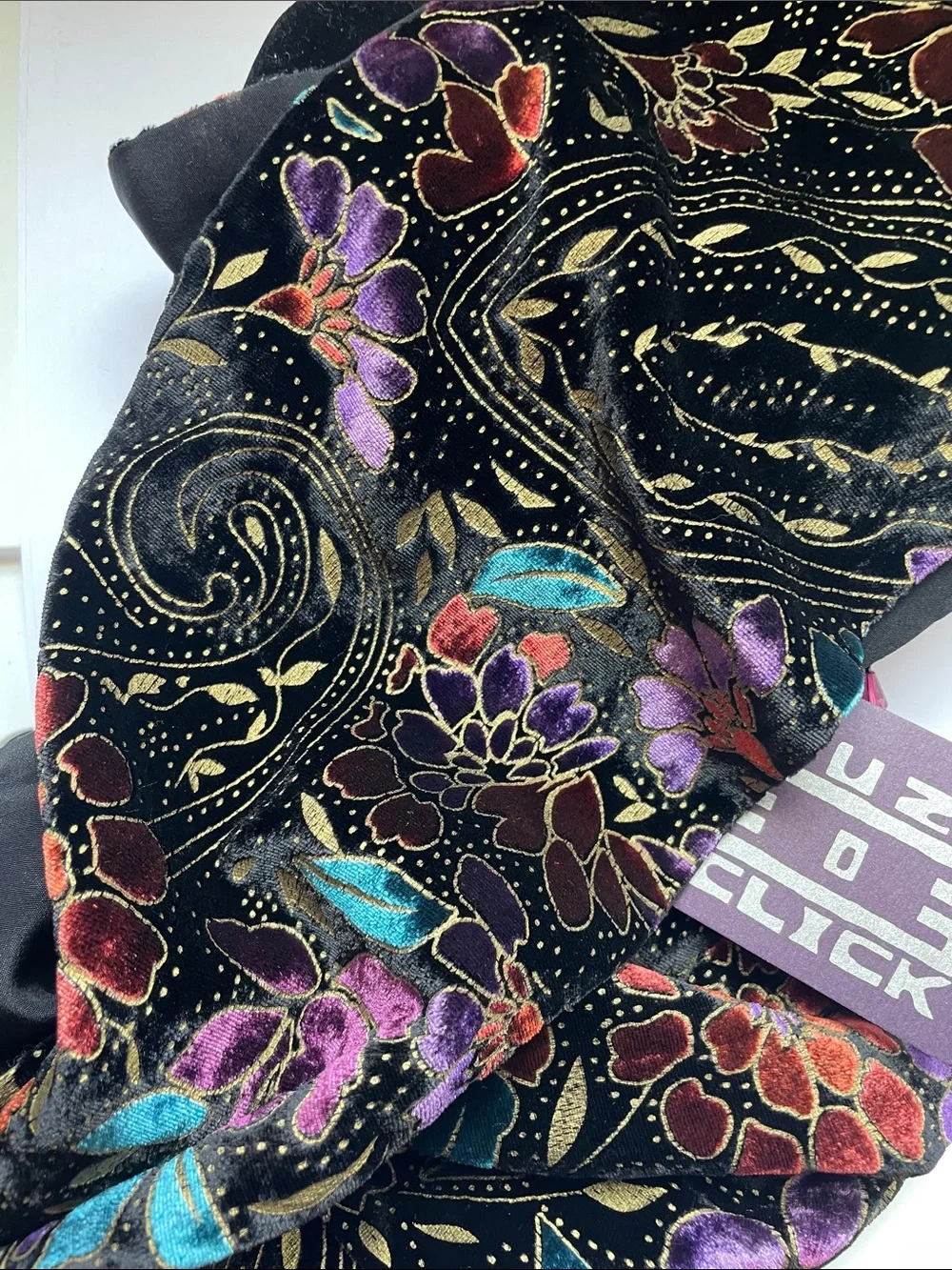 NWT SUZI O CLICK VELVET AND SILK SCARF